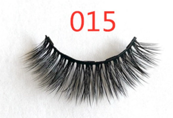 A Pair Of False Eyelashes With Magnets In Fashion